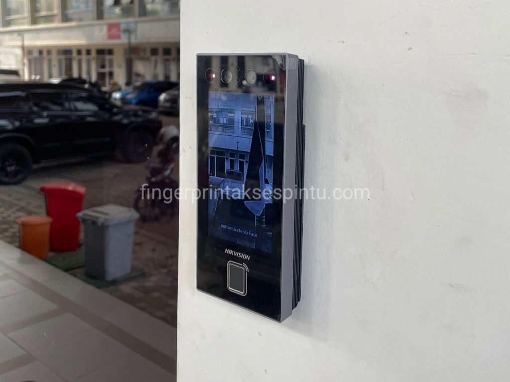 mesin absensi wajah hikvision